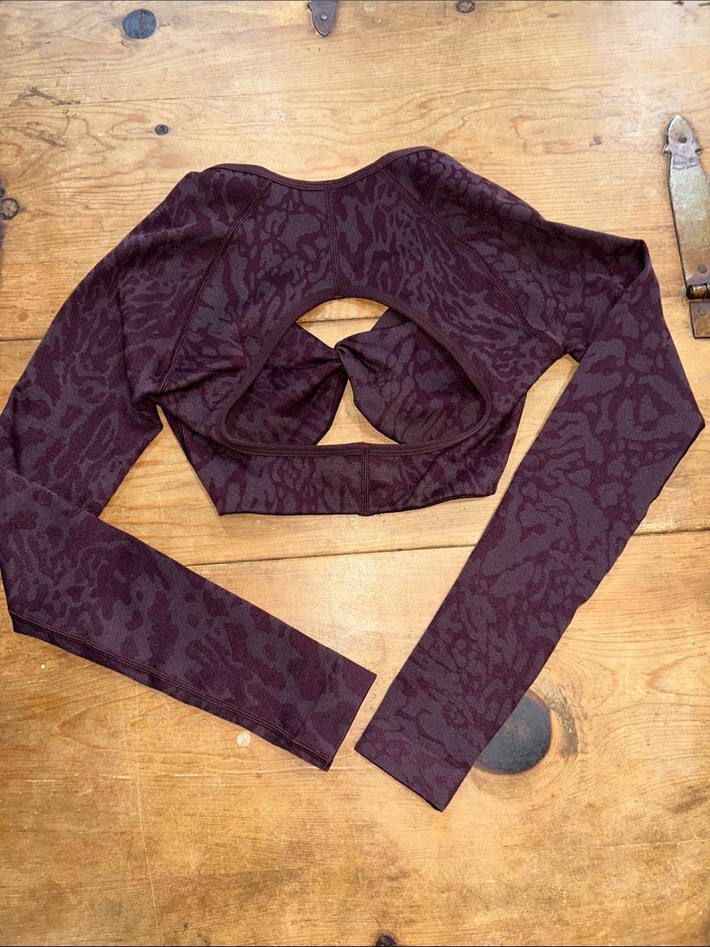 Gymshark Adapt Animal Seamless Long Sleeve Crop Top Purple Women’s Size Small - Picture 5 of 6